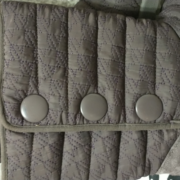 Ugg boots adult size 5 Gray - Picture 3 of 9